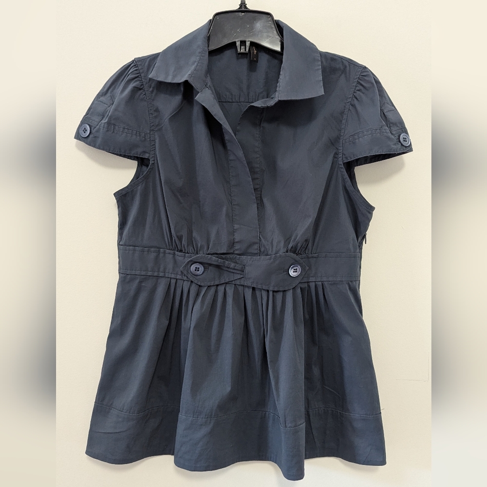 BCBG Max Azria Blue Peplum Top With Cap Sleeves.